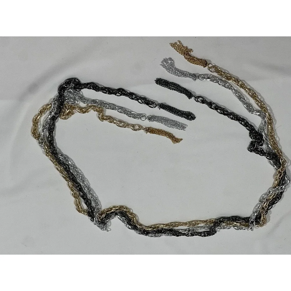 The Unbranded Brand triple chain